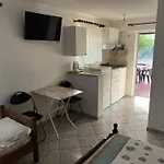 Апартаменты Kakovatos Guest *
